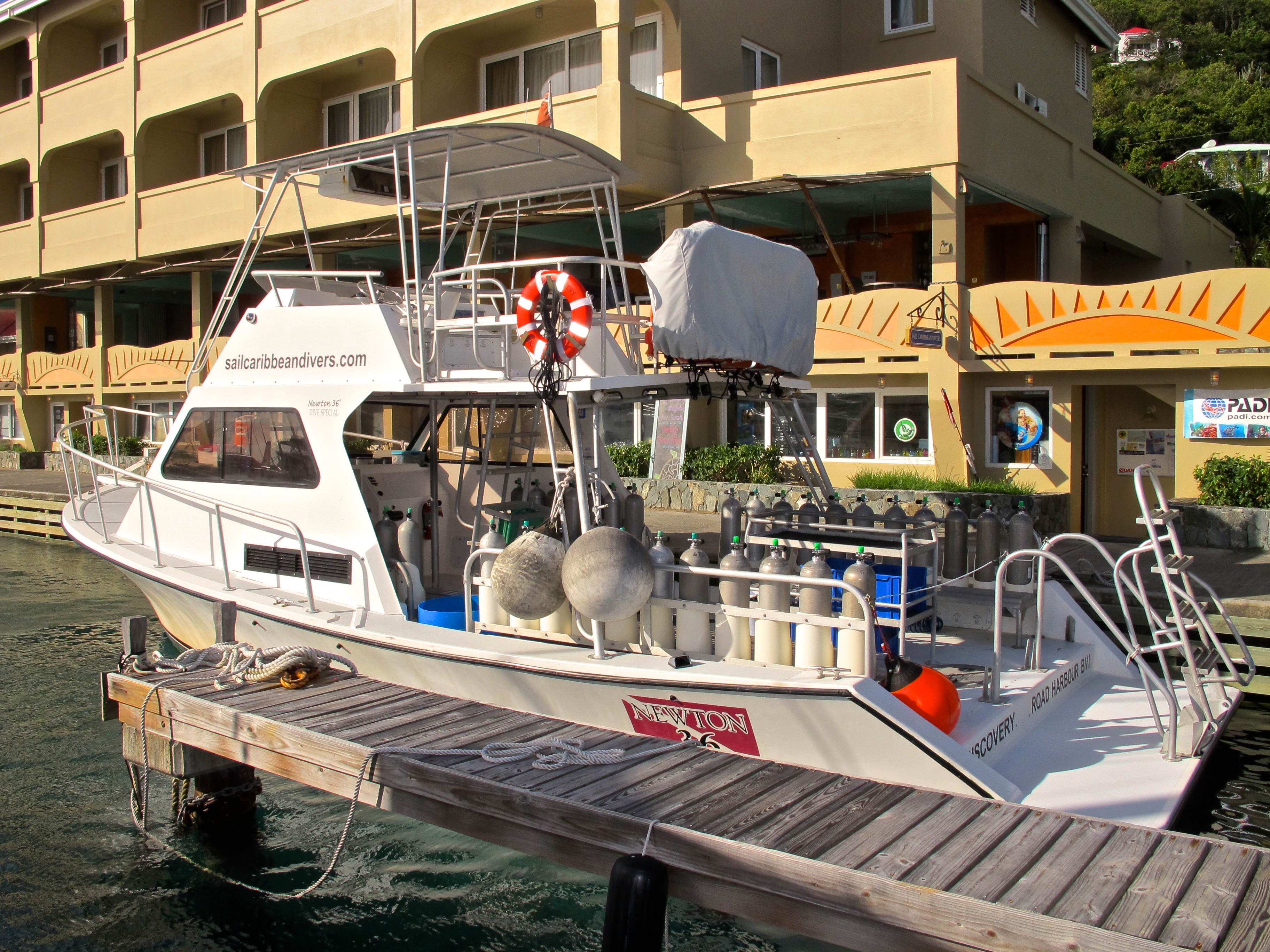 Dive Boat Discovery